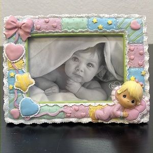Precious Moments ‘Share the Gift of Love’ Baby Girl 3.5 x 5 inch Photo Frame NIB